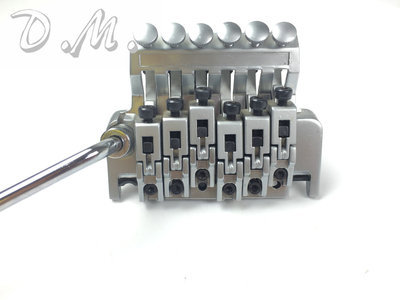 【工廠定制電吉他配件 拉弦板 雙搖顫音器 沙鎳無標電吉他顫音系統】價格,廠家,圖片,樂器配件,廣州市荻美樂器配件-