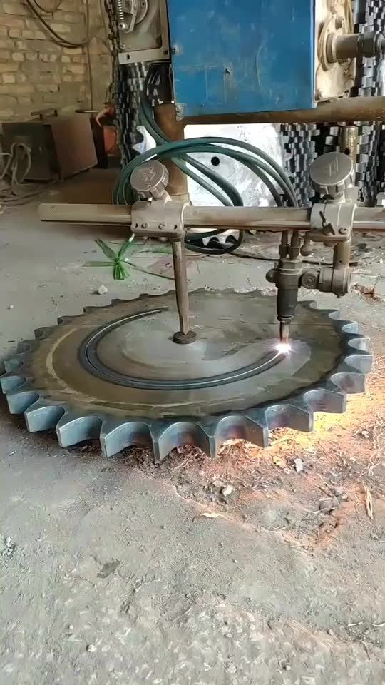 這就是我廠老師傅的智慧一個(gè)簡(jiǎn)單的神器解決了齒輪加工的世界性難題